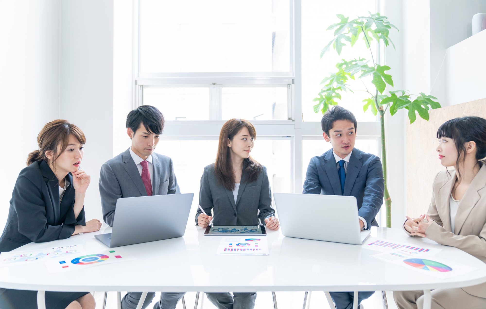 ビジネスに必須のコミュニケーションスキルを解説！3つのスキルと高める方法、陥りがちな失敗とは