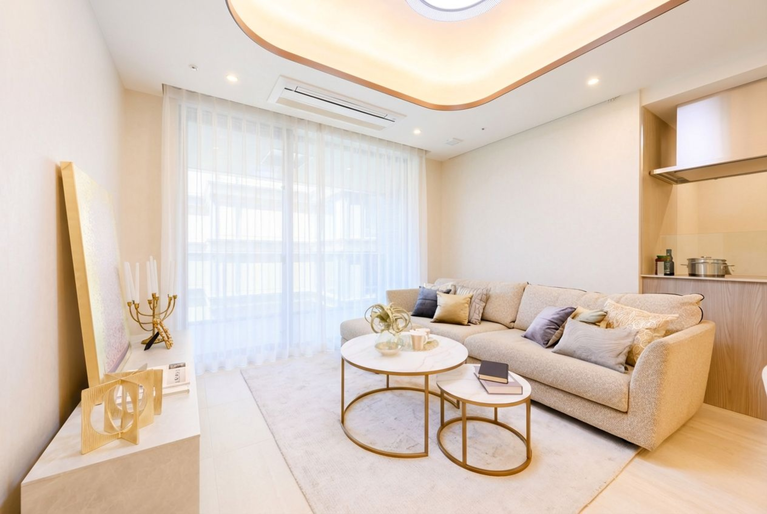 NEW LUXURY SERIES ホームステージング事例