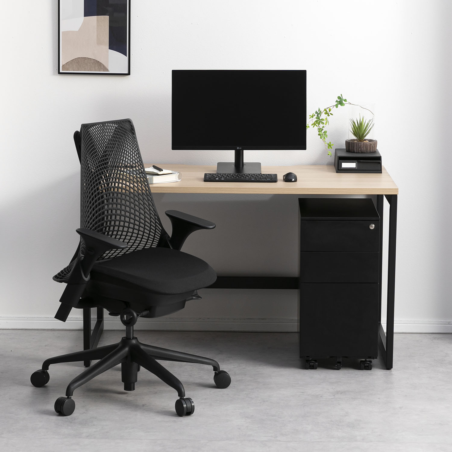 家具レンタル 大阪CLASで借りれるHermanMiller セイルチェア＆デスクセット