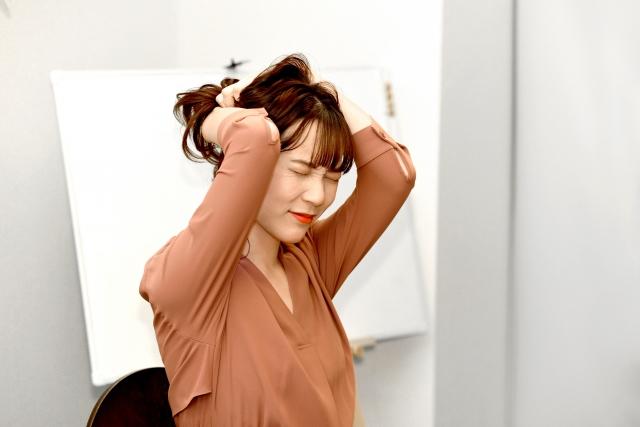 女性