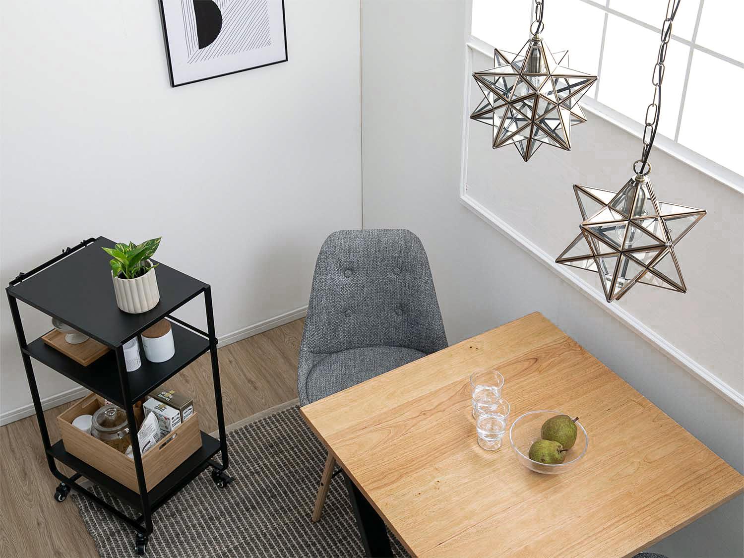 星型ランプの ダイニング