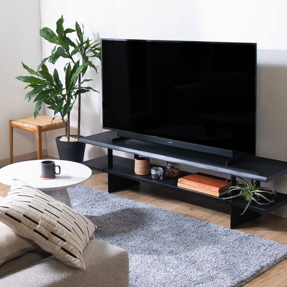 間取り６畳の部屋のテレビのあるレイアウト