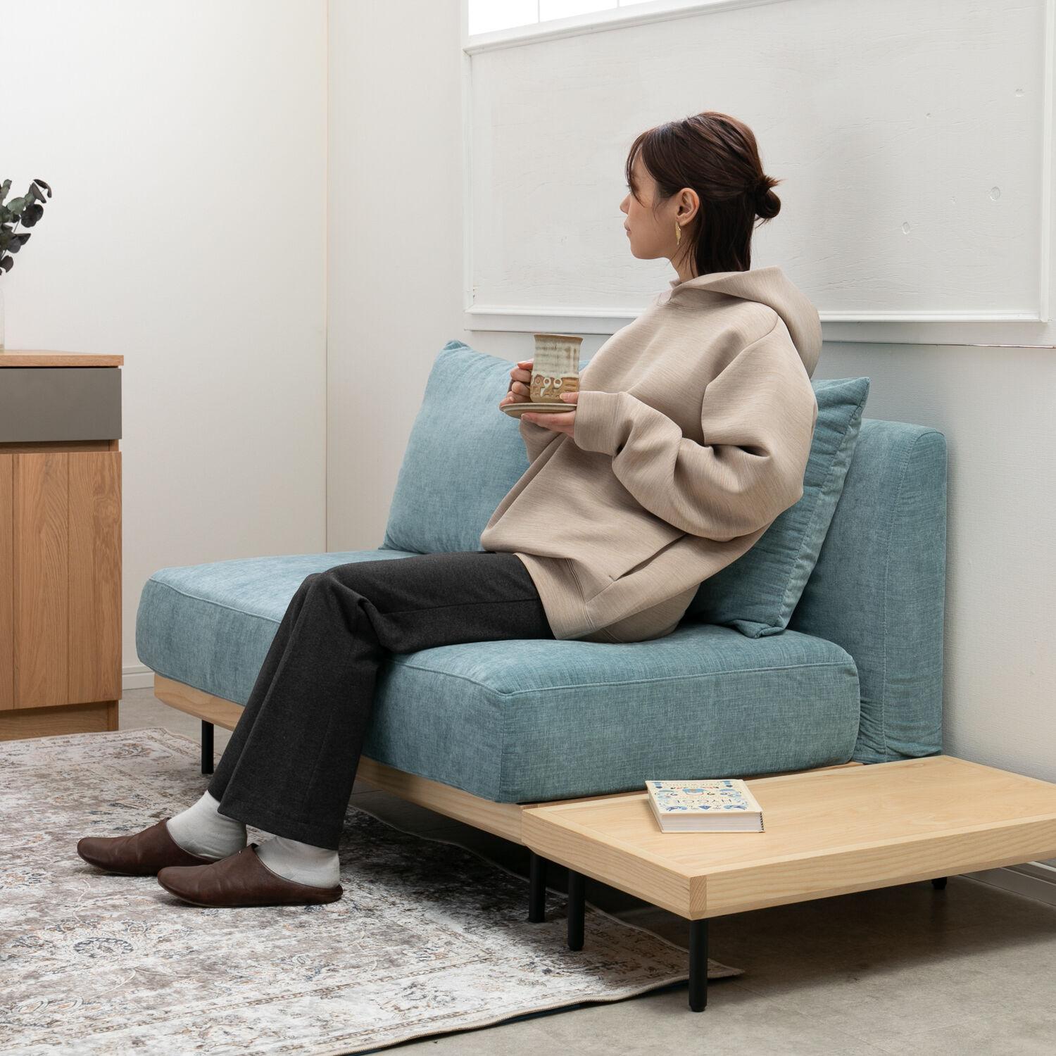狭い部屋でも馴染むソファ