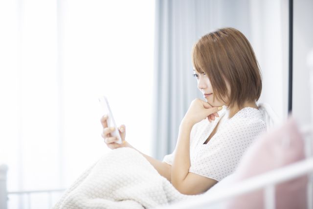 スマホで家具を注文して届く気楽な家具のレンタル・サブスク