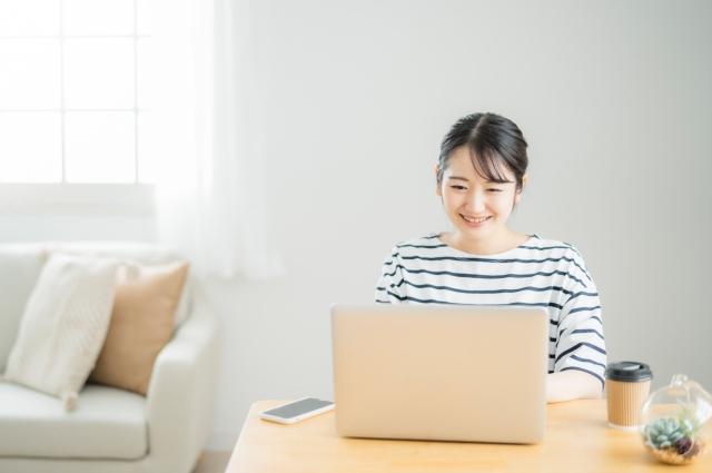 一人暮らしに最適なテーブルのサイズ
