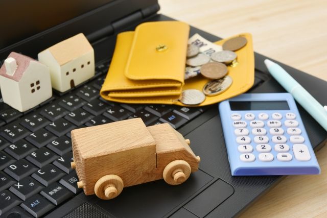 一人暮らしでソファー邪魔だと感じる理由　購入するとお金がかかる