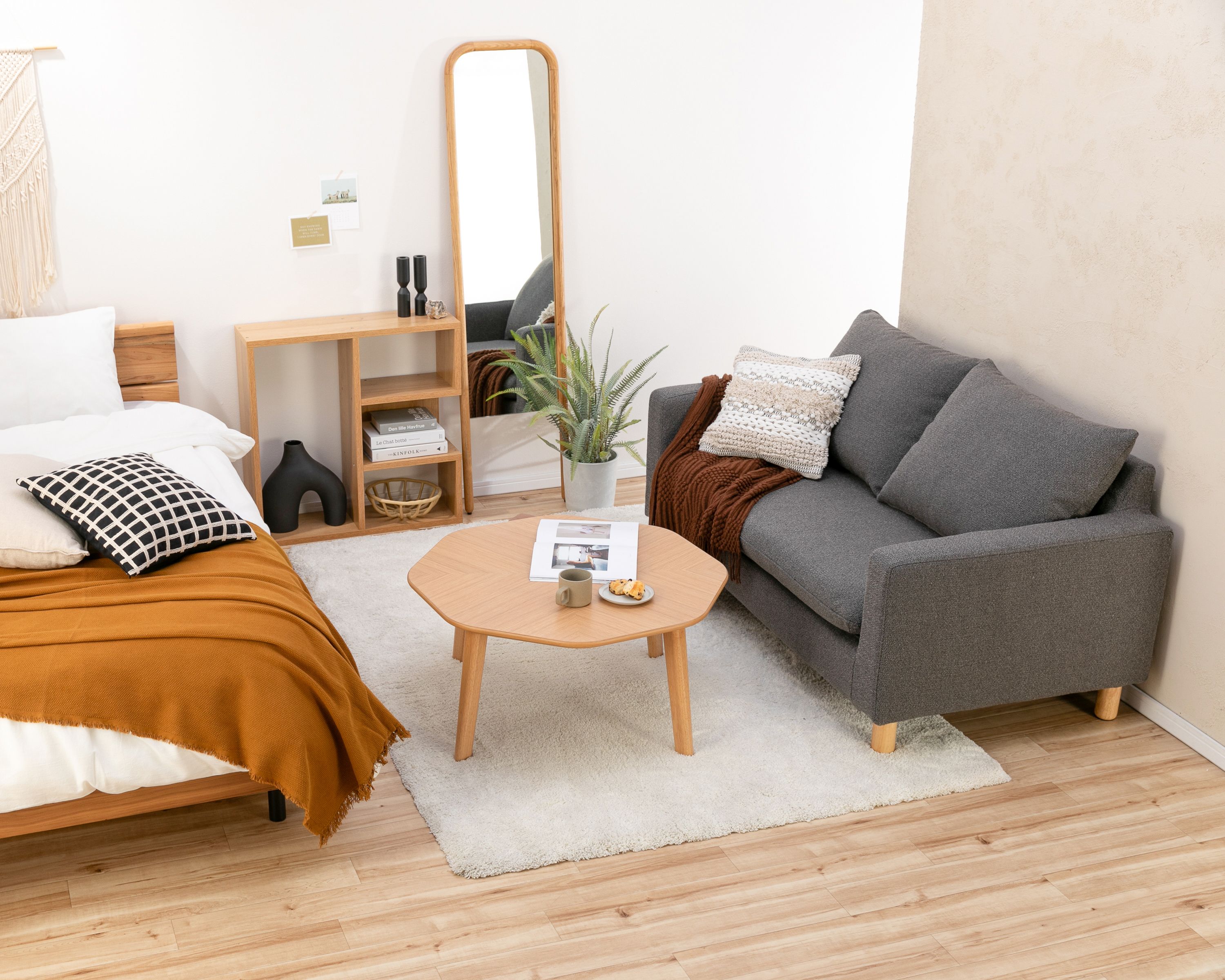 一人暮らしでソファー邪魔だと感じる理由　部屋が狭くなる