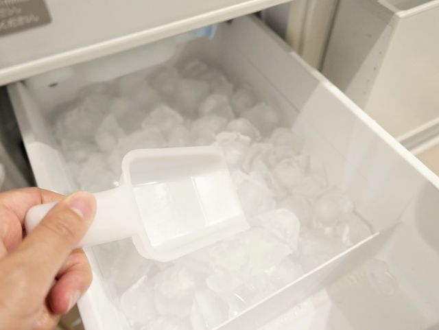 冷蔵庫の引っ越しは水抜き前に製氷機を止めることが必要