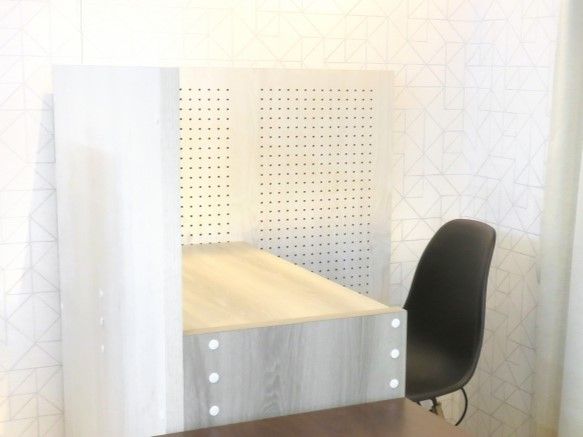 diy アイデア集　壁を傷つけず部屋に仕切りを作る簡単な方法