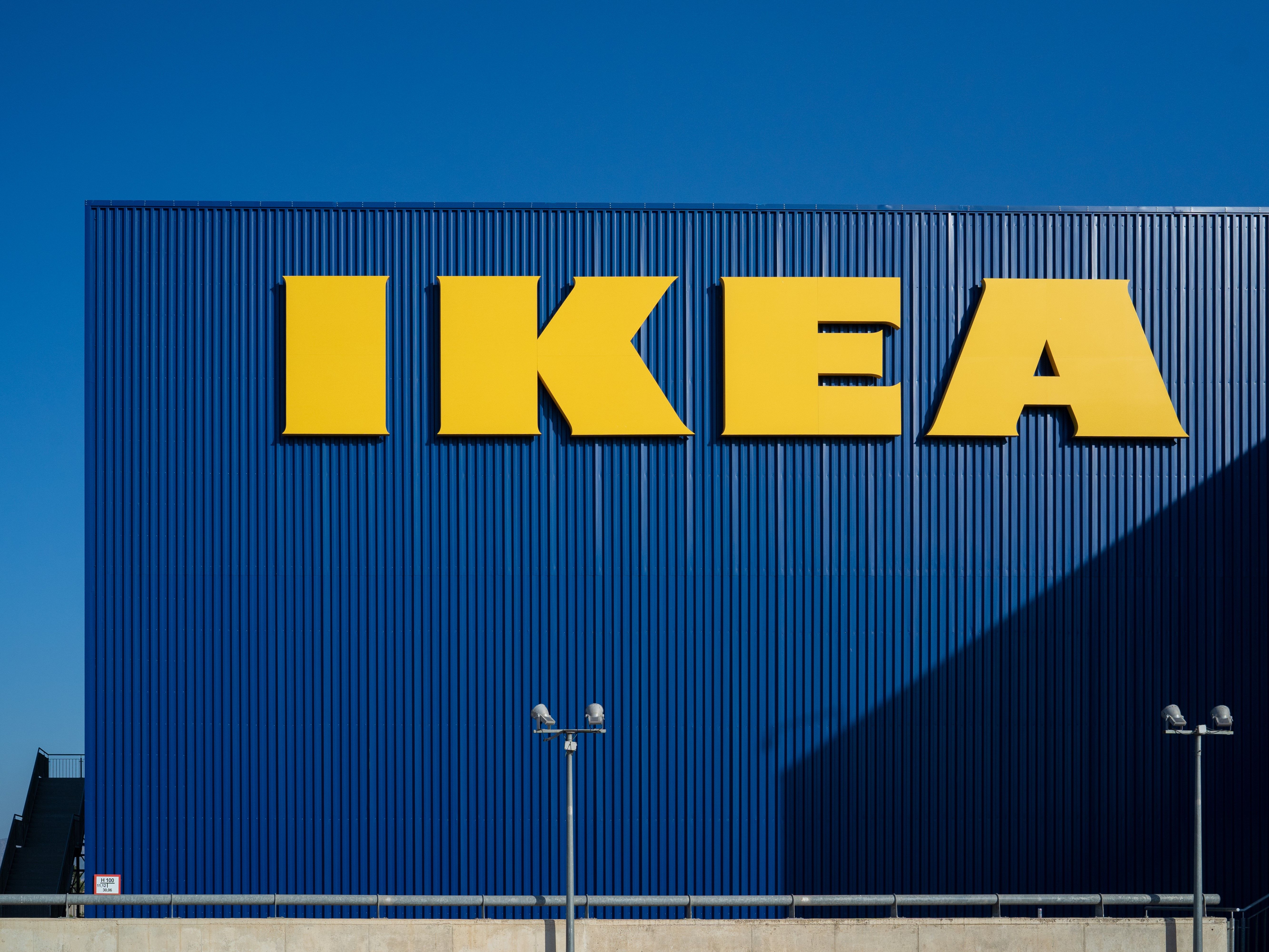 IKEAおすすめのベッドテーブル