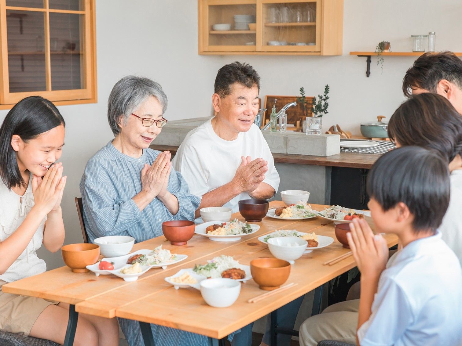 冷蔵庫で5人家族の美味しい食卓
