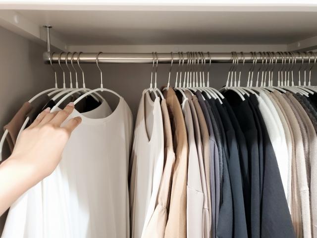 部屋の片付けのコツは色や形をそろえる収納アイテム