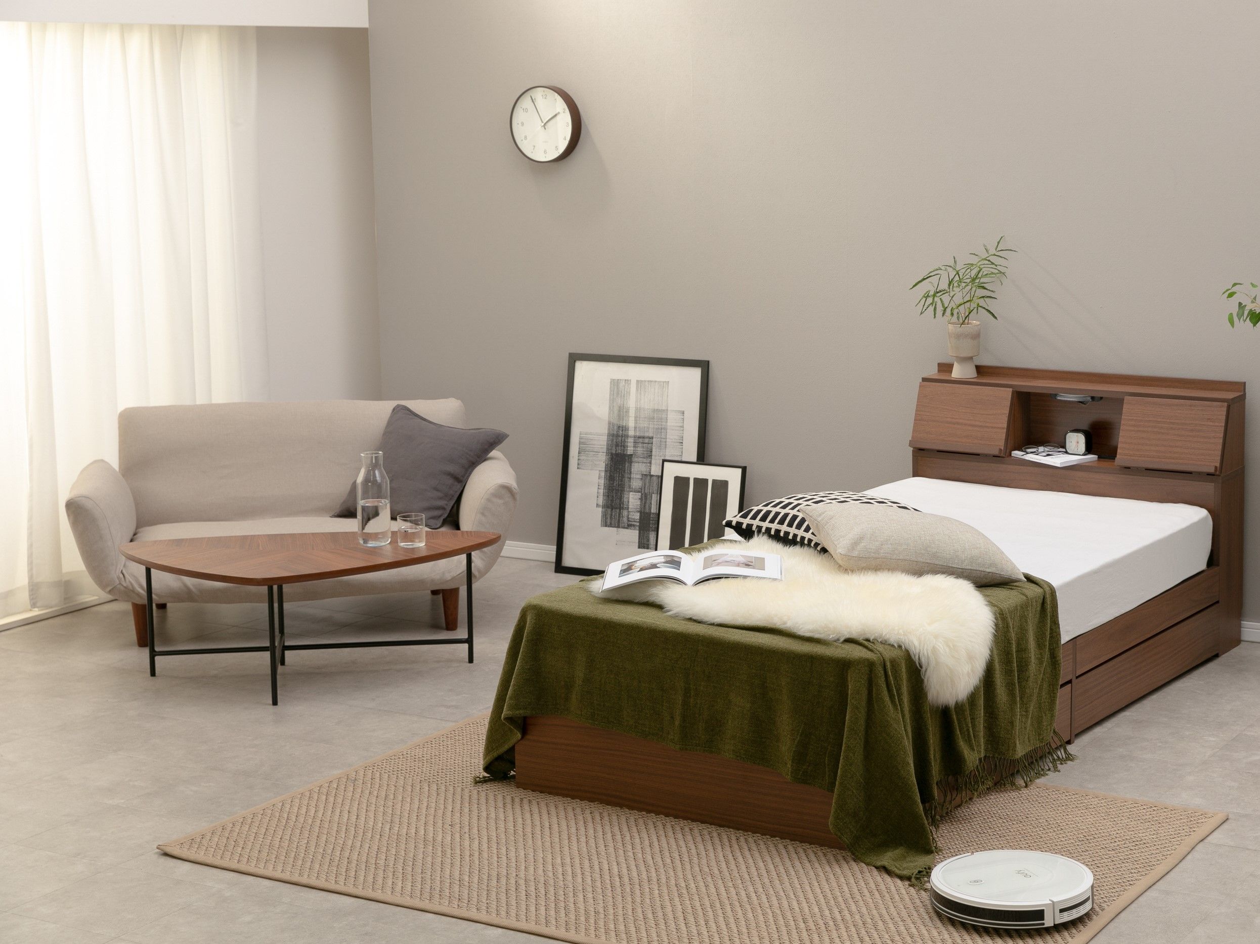 ホテルみたいな部屋になるシックな家具
