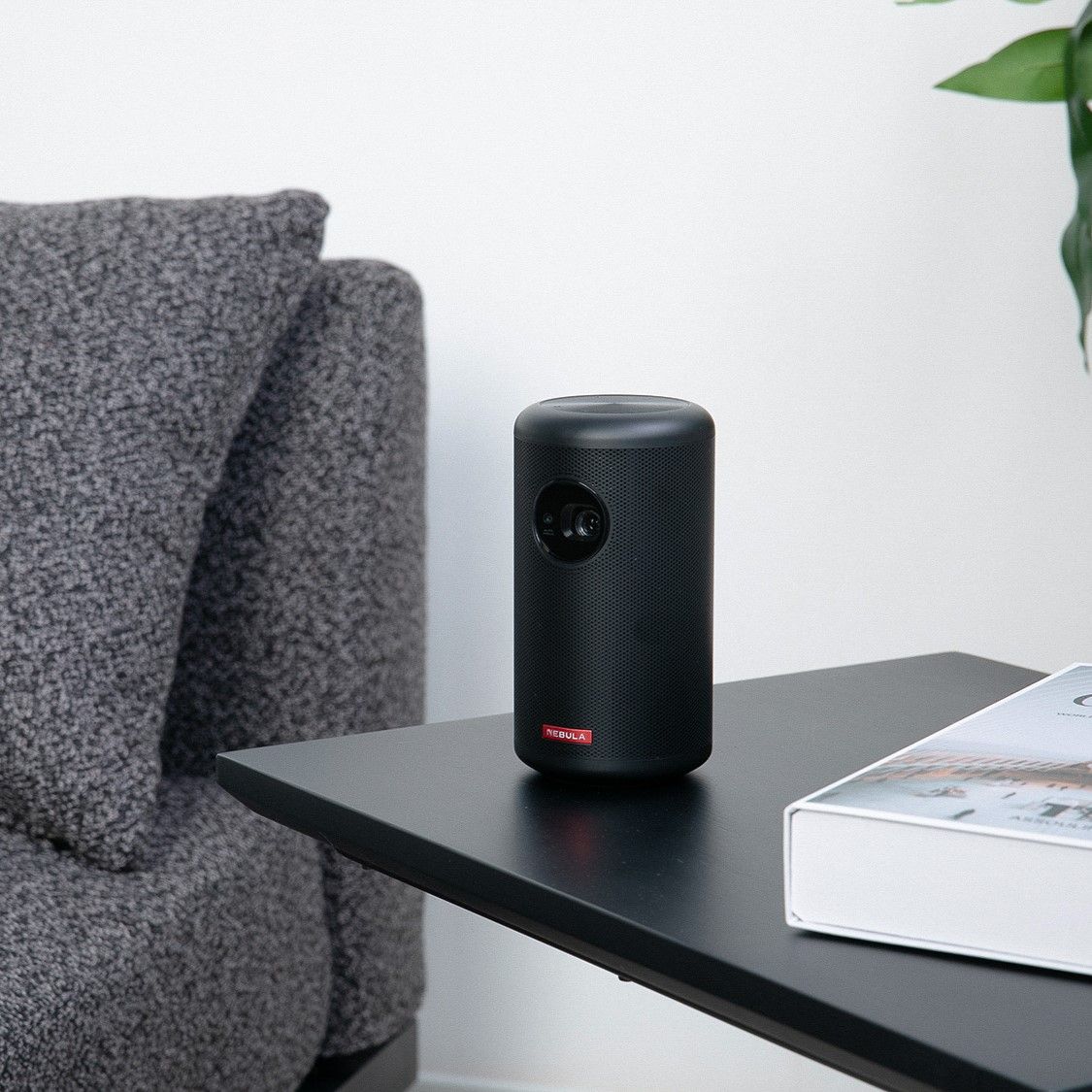 プロジェクターの小型は一人暮らしにおすすめAnker Nebula Capsule II モバイルプロジェクター