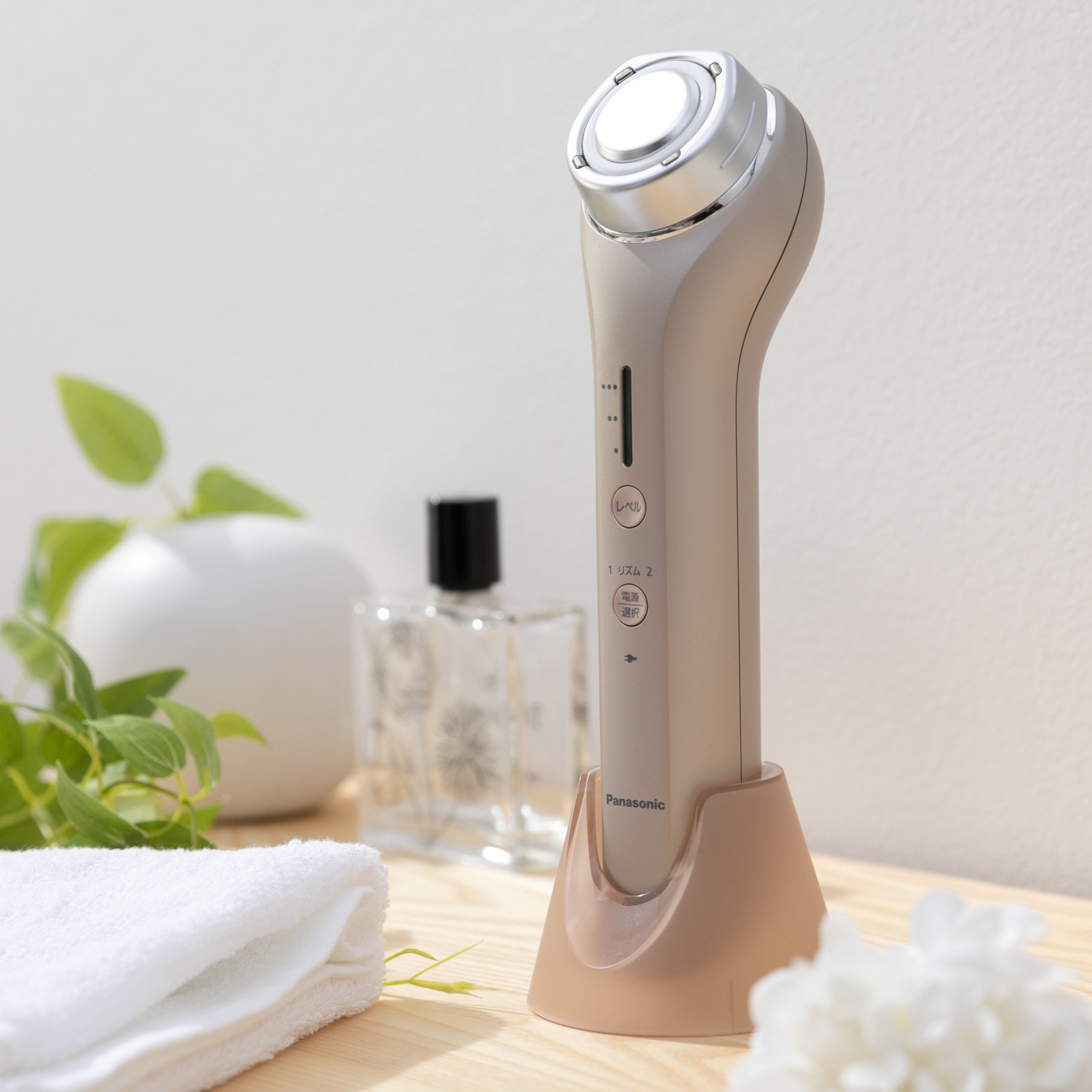 美顔器 レンタルPanasonic（パナソニック）RF美顔器