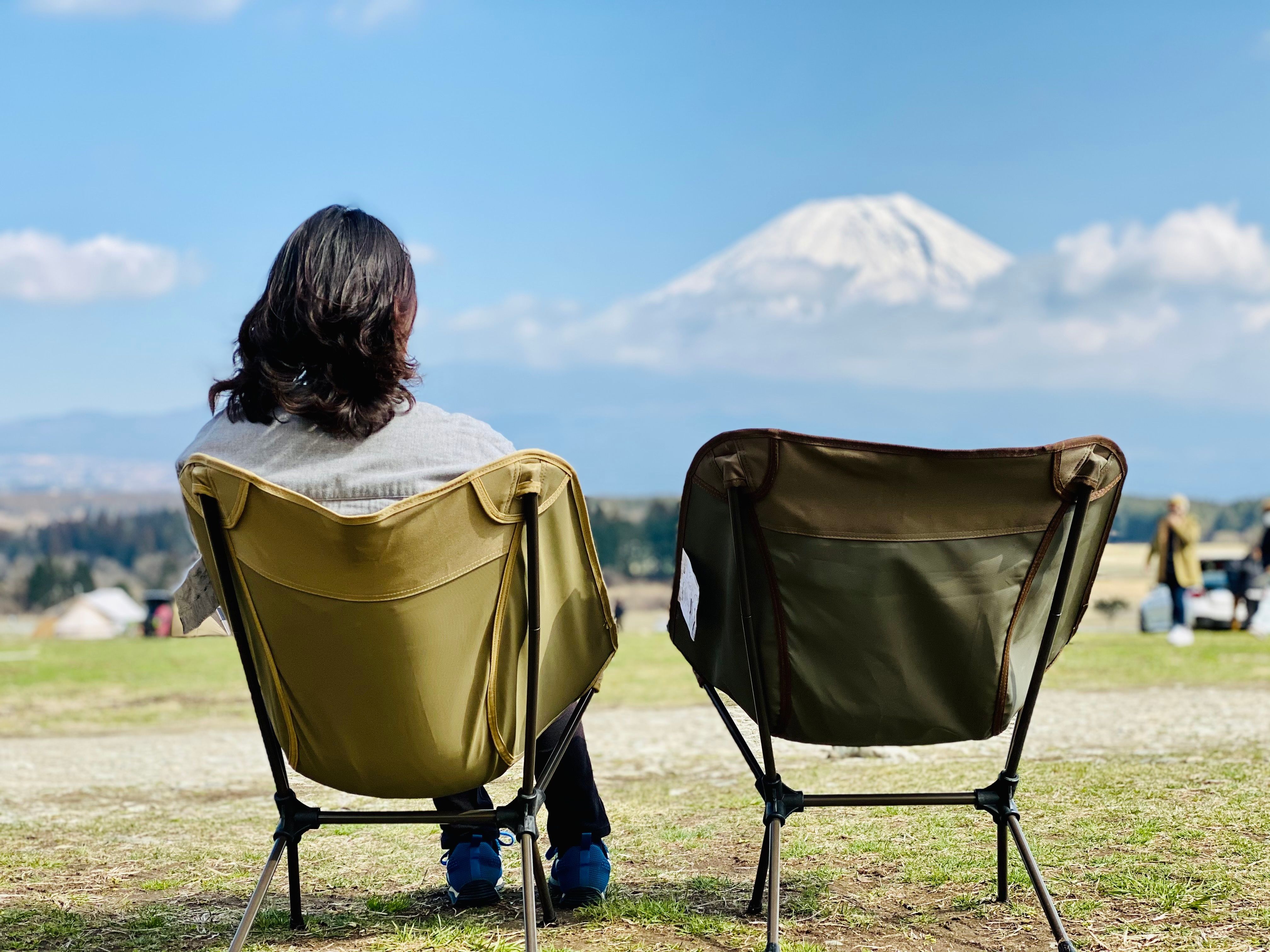 座り心地の良いキャンプチェアで素敵な時間