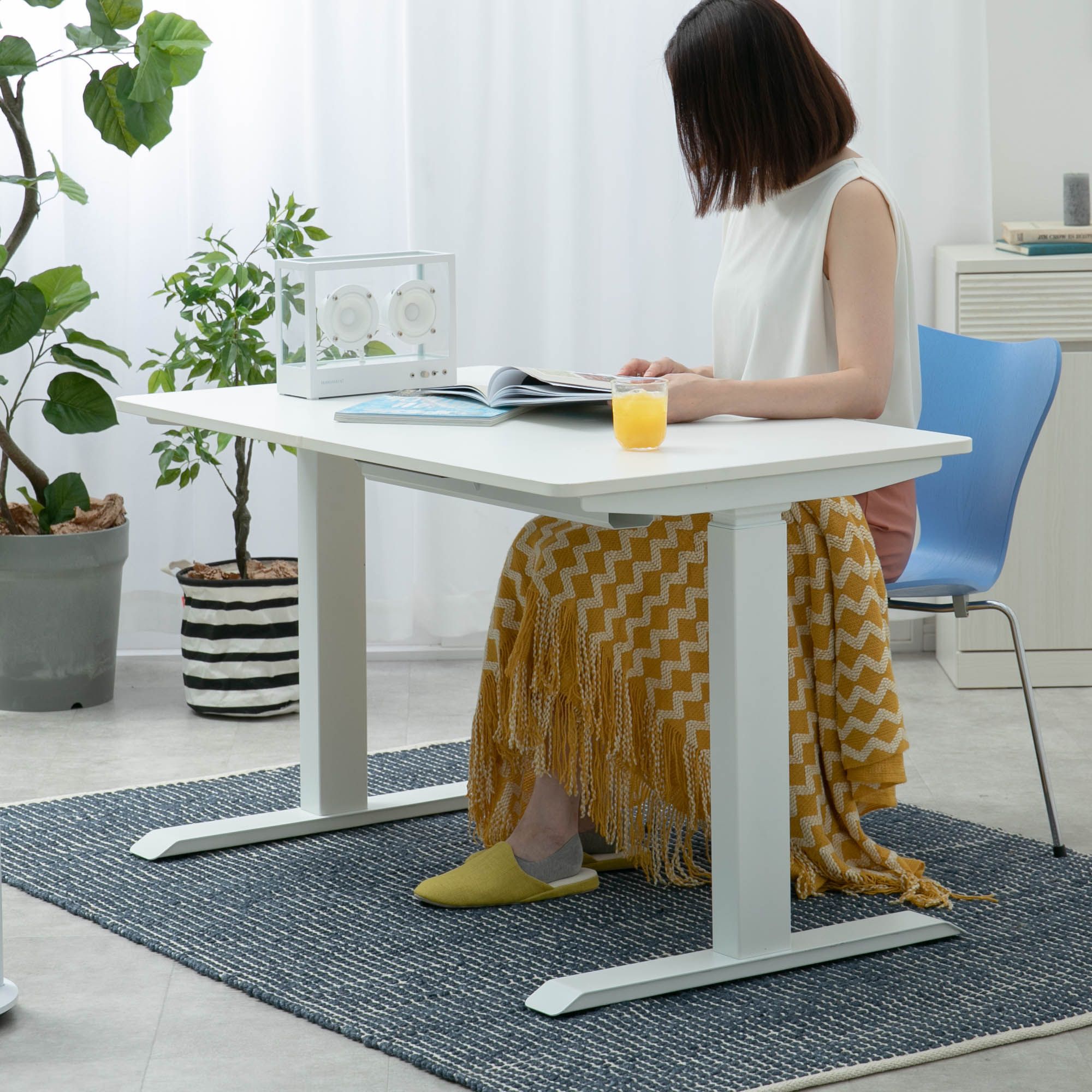 昇降デスクのおすすめ　スリム電動 昇降デスク