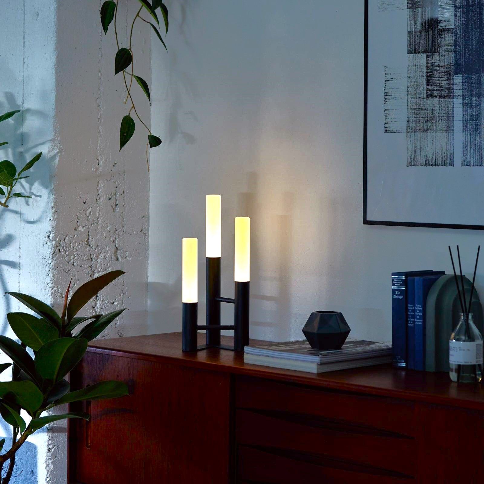 オブジェとしても美しいARTWORKSTUDIO キャンデラ 3LEDテーブルランプ