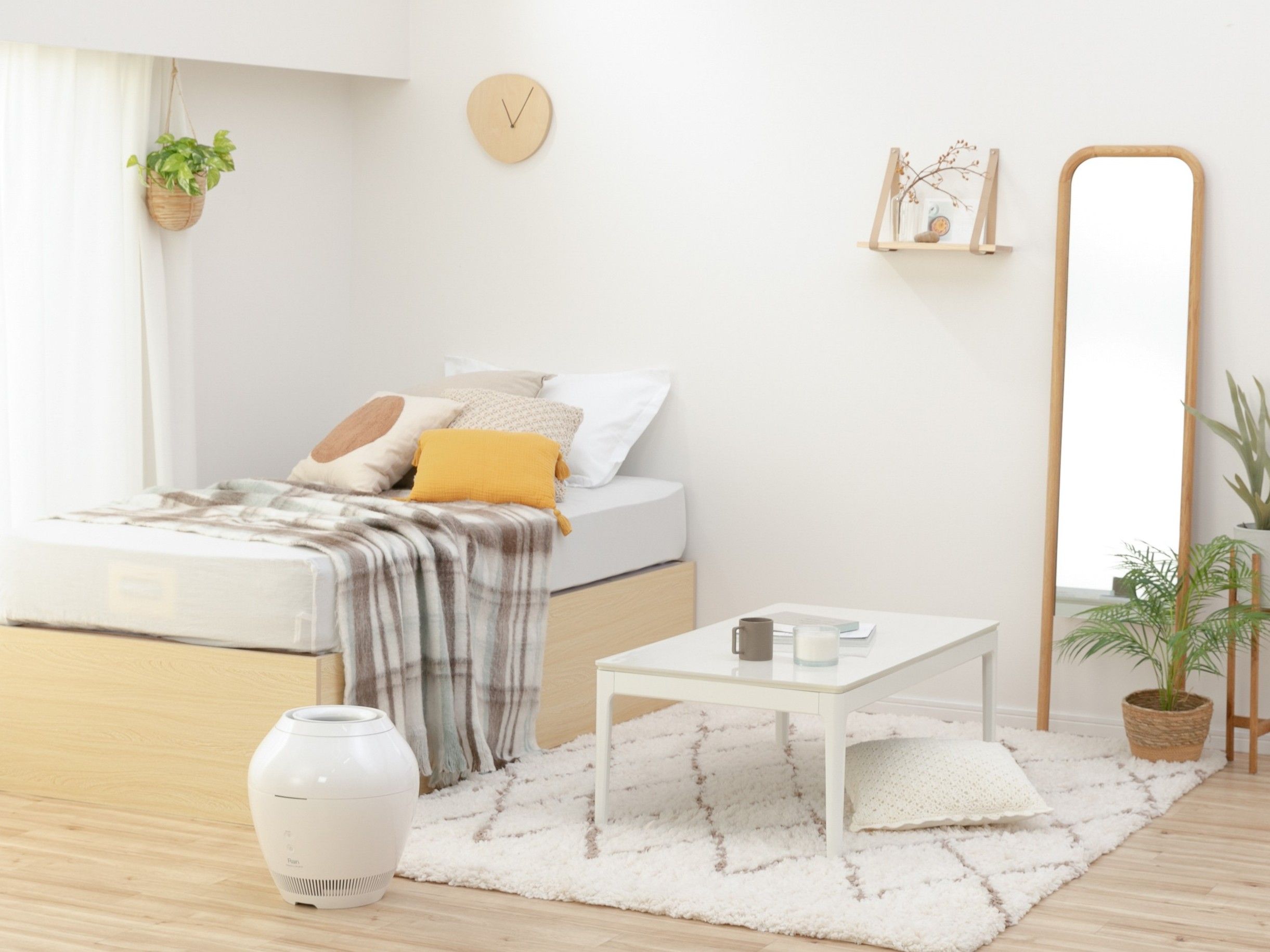 温かみある部屋にするモダンなホワイト系コーディネート