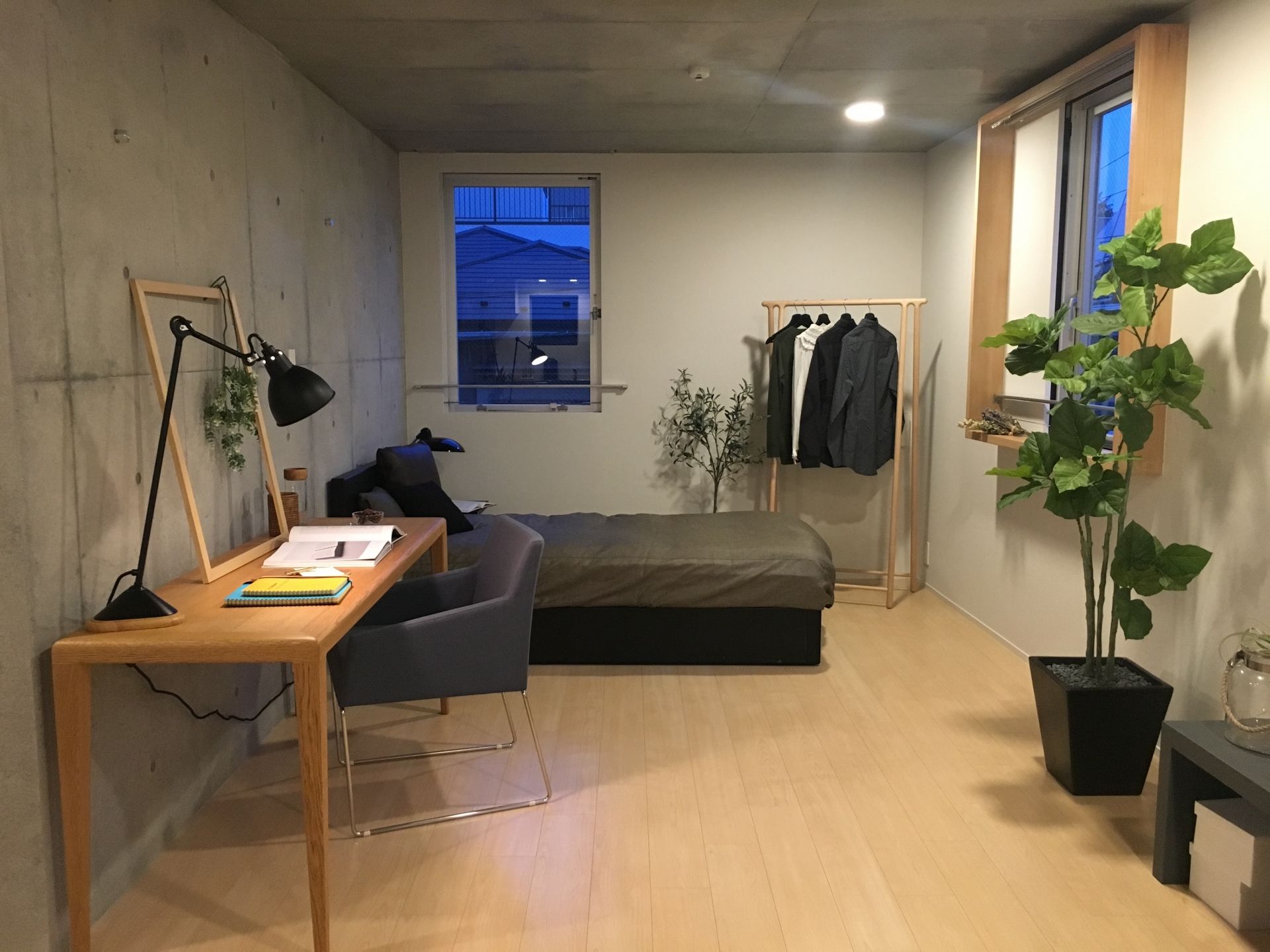 かっこいいミニマリスト男の部屋