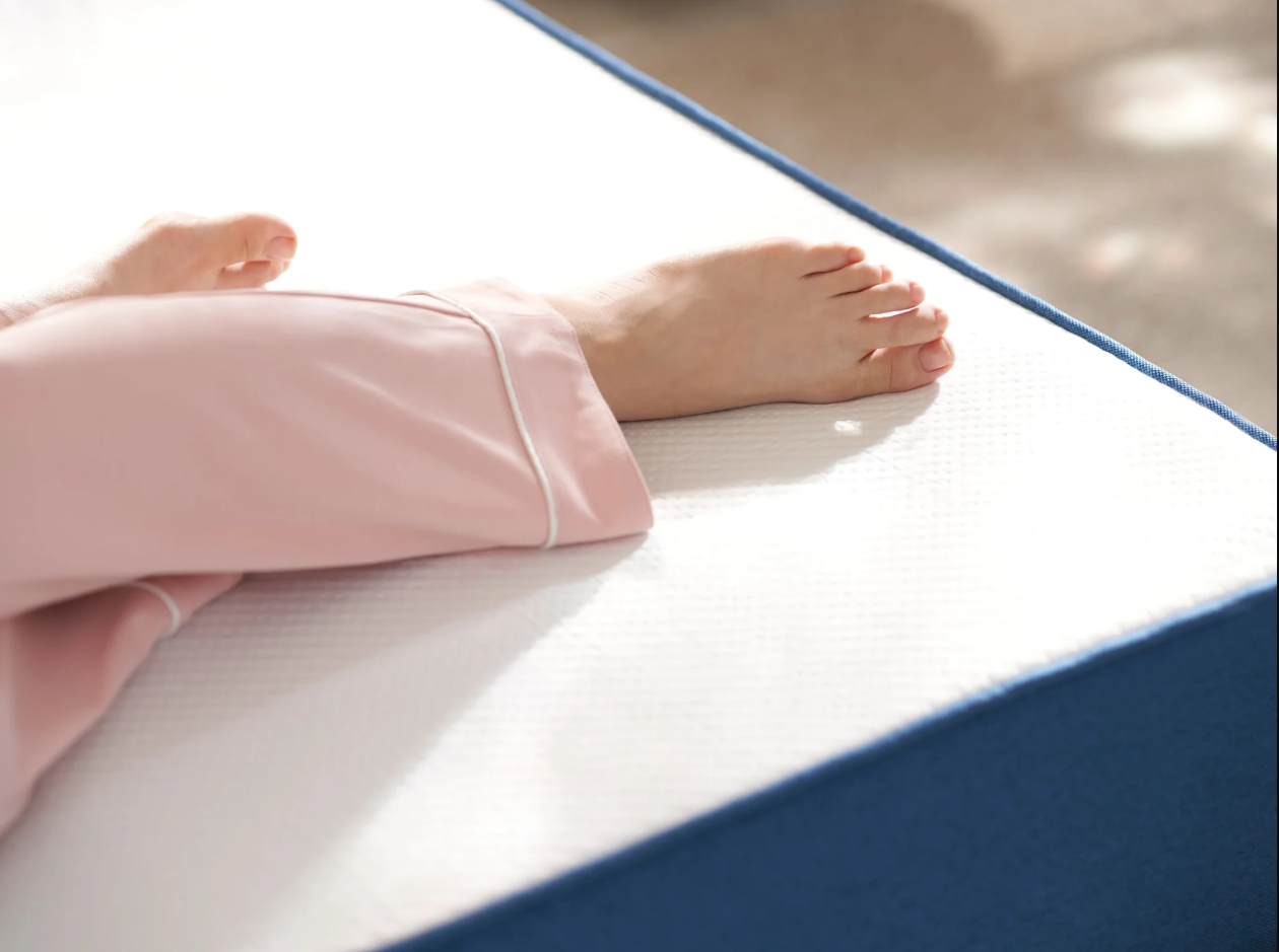 あなたの悩みに合うコアラマットレスは？腰痛は構造と硬さが原因