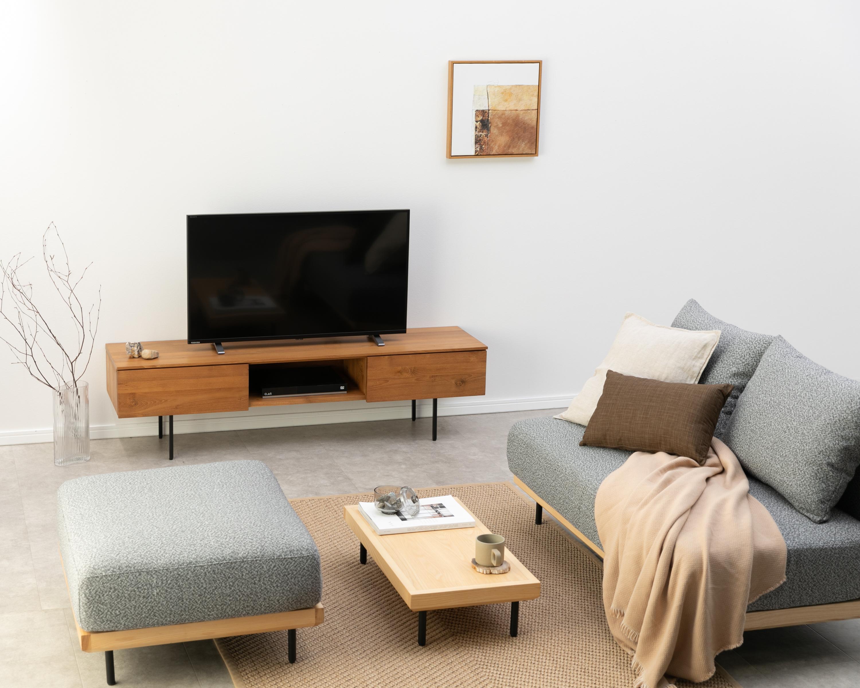 40インチテレビで叶えたワンランク上の一人暮らしの部屋