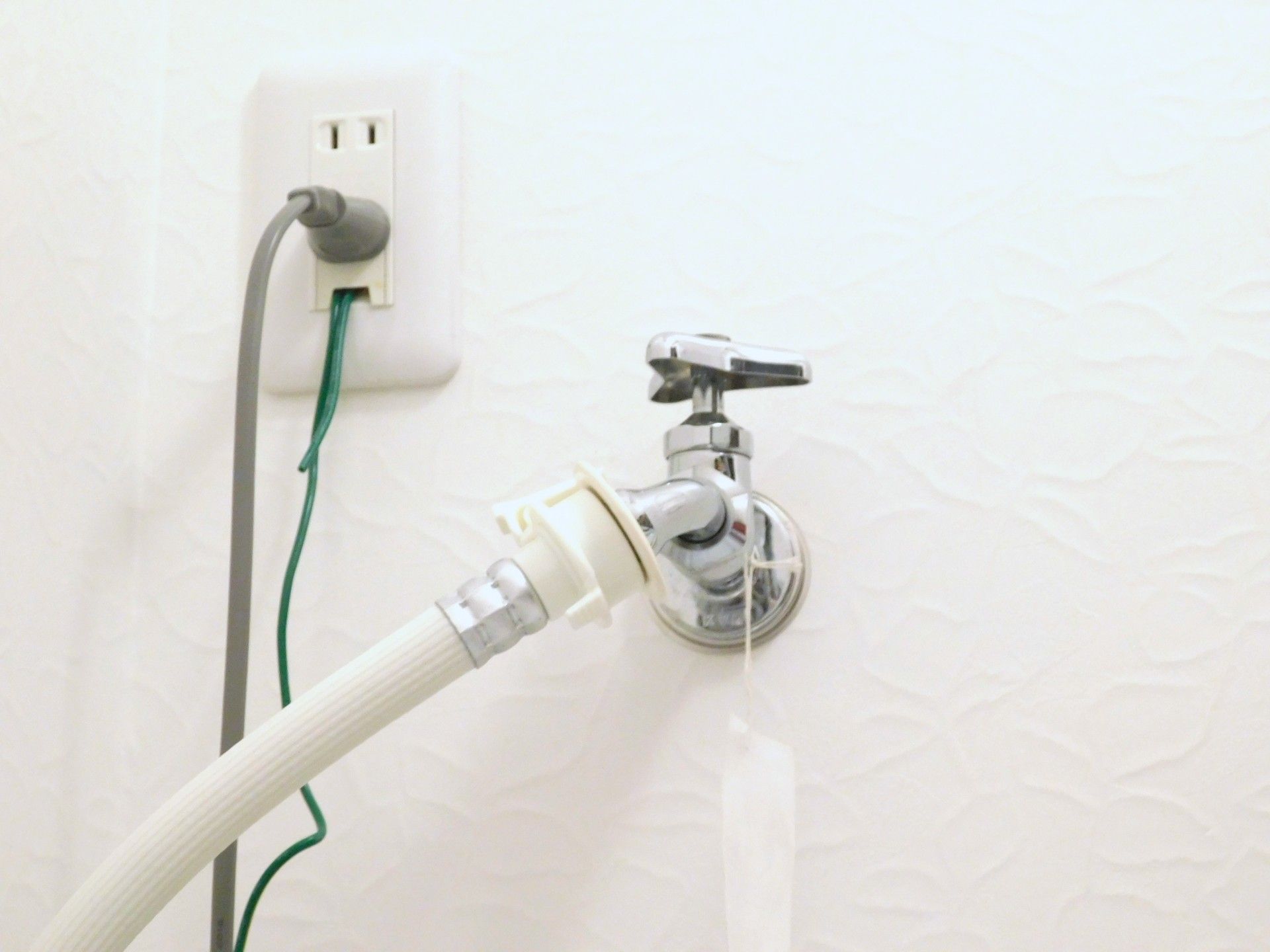 洗濯機の水抜きで注意したいしっかりと締めた蛇口
