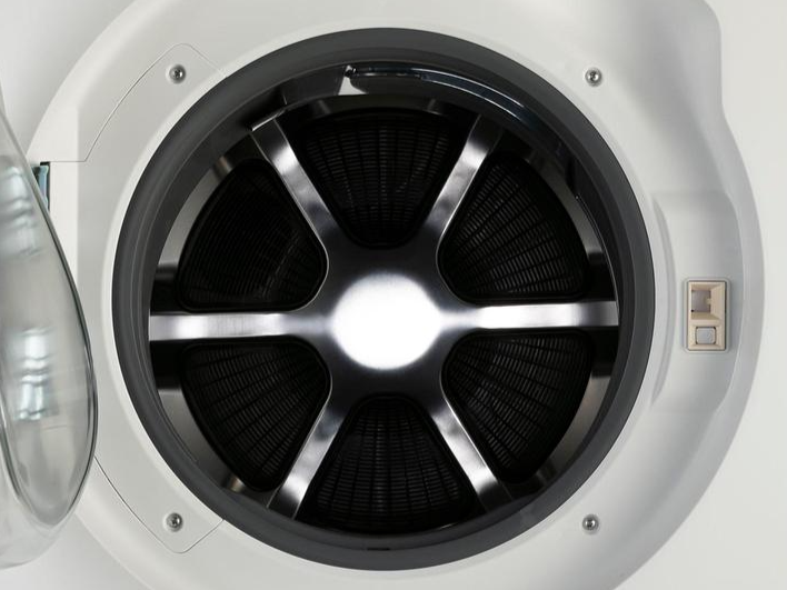 今日からできる洗濯機の臭い予防策　月に1度は洗濯槽を掃除する