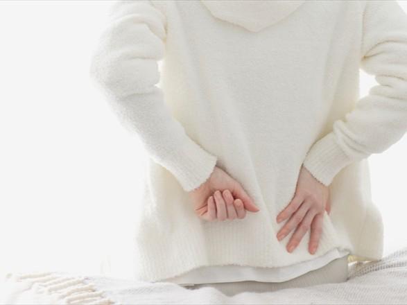 マットレスが合わず腰痛がある女性