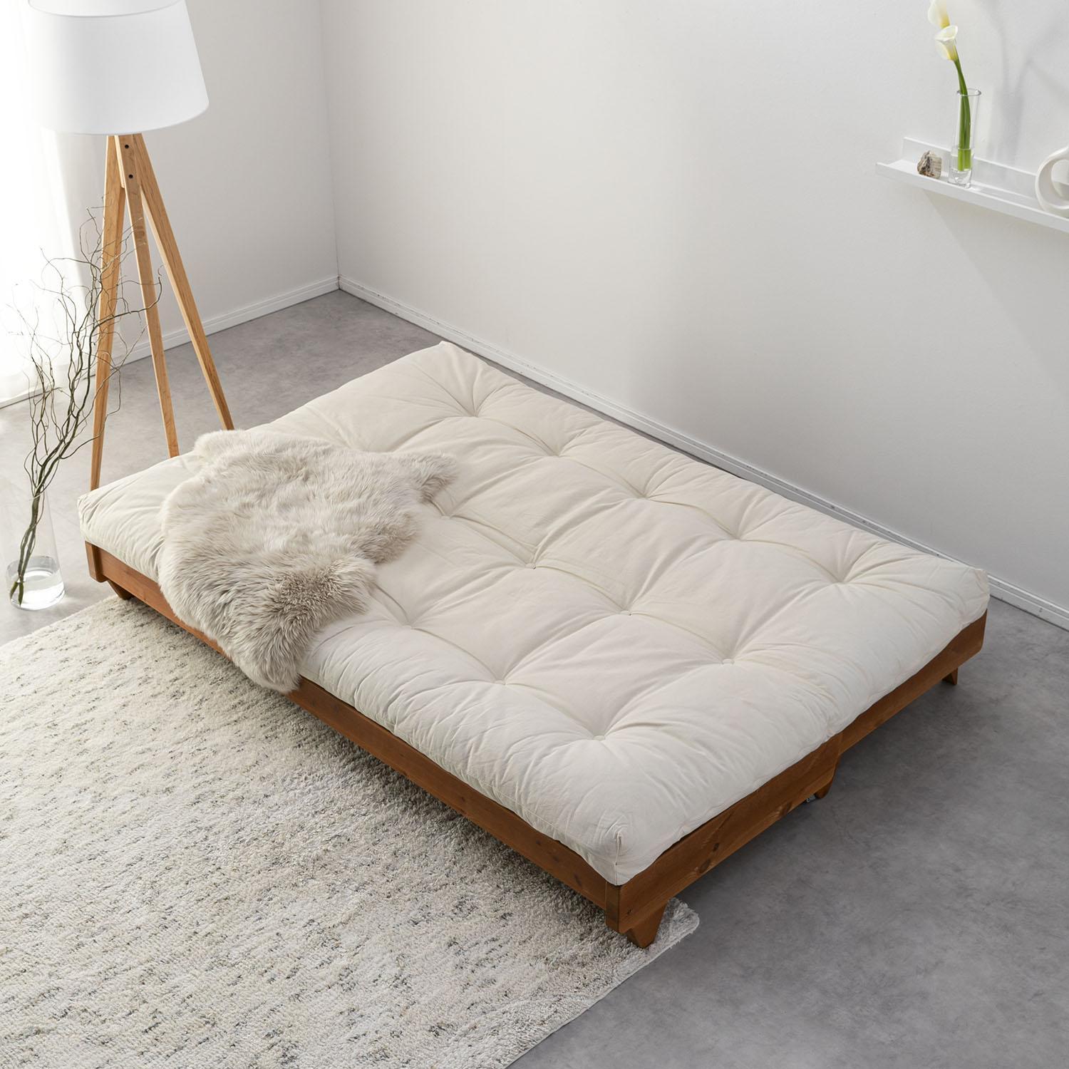 こたつに合うソファKarup ソファベッドをベッドにした様子