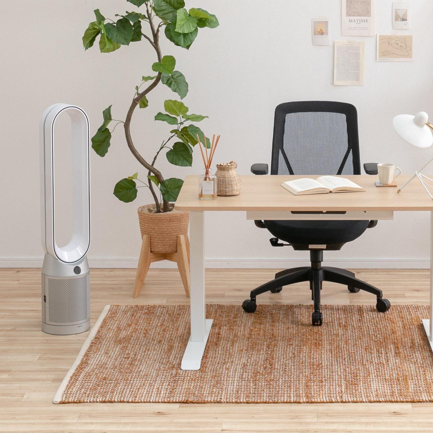 Dyson ピュリファイアクール TP07のある在宅ワークのレイアウト