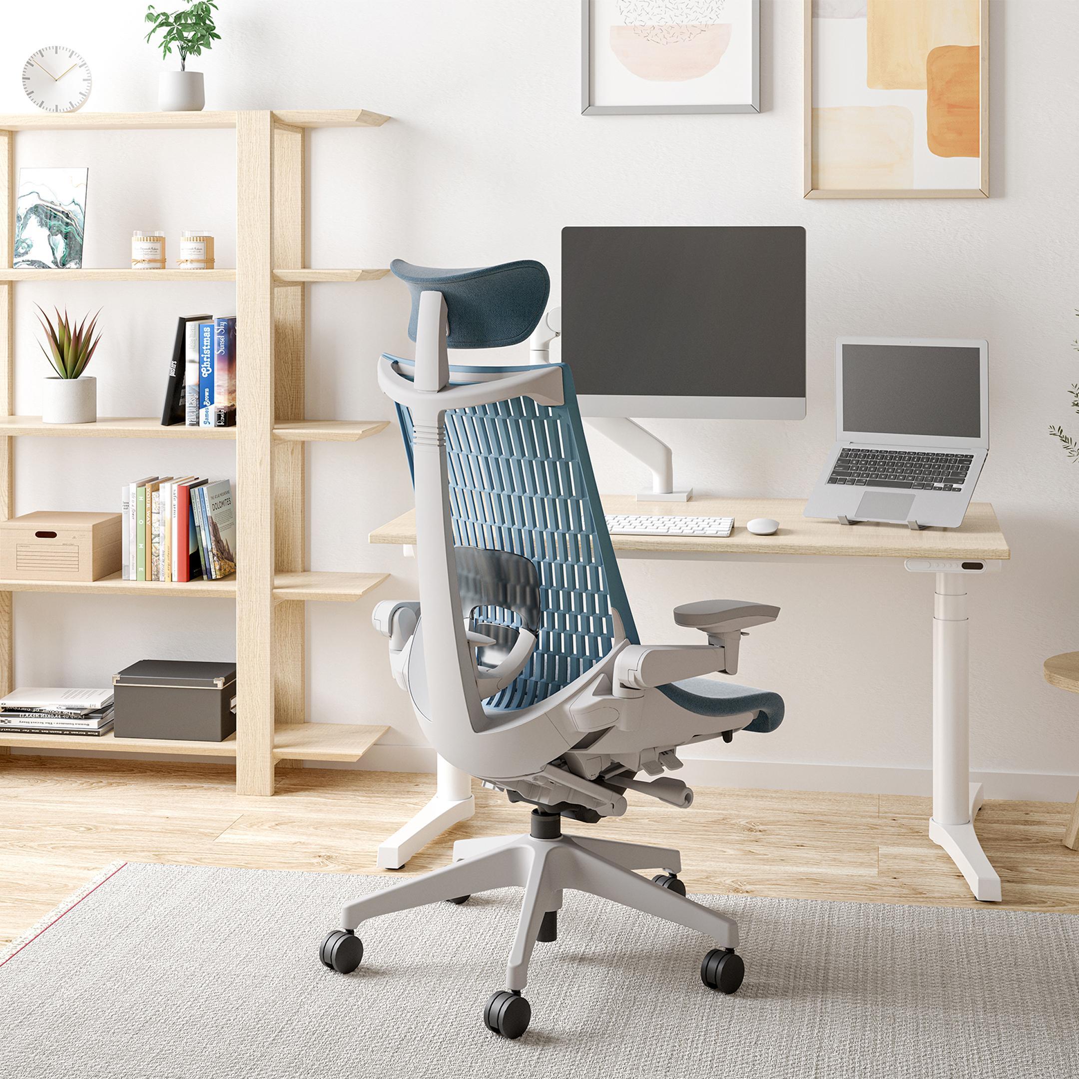 高い家具や家電も安くそろえられる家具のレンタル・サブスククラスでそろえた在宅ワークレイアウト