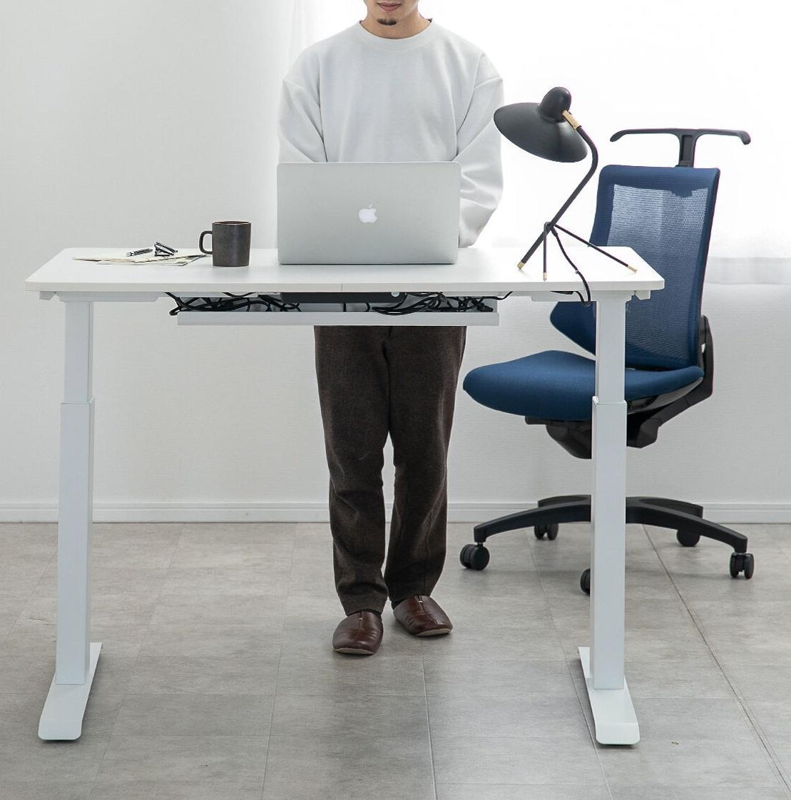 宅ワークの運動不足にもおすすめ　昇降式デスク