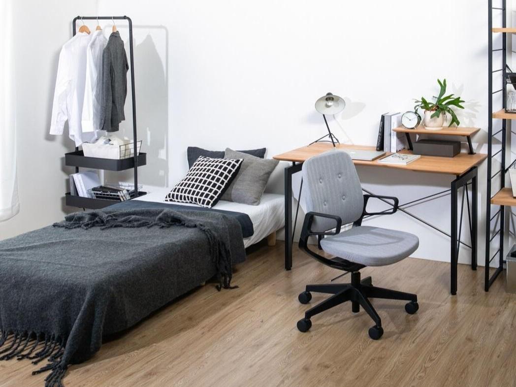 【8畳ワンルーム】で在宅ワーク　昼と夜は寝室に切り替わるレイアウト