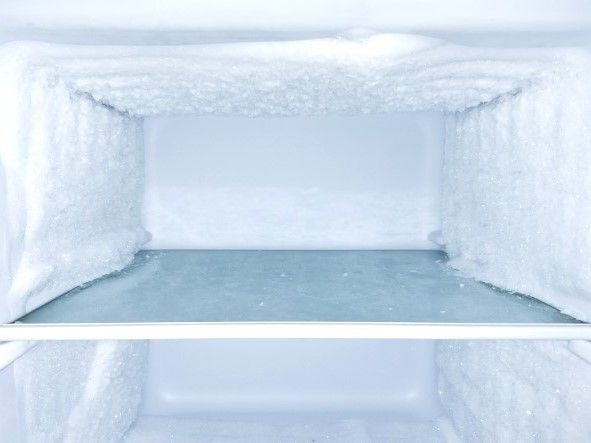 冷蔵庫の霜取り機能が付いていない冷凍庫
