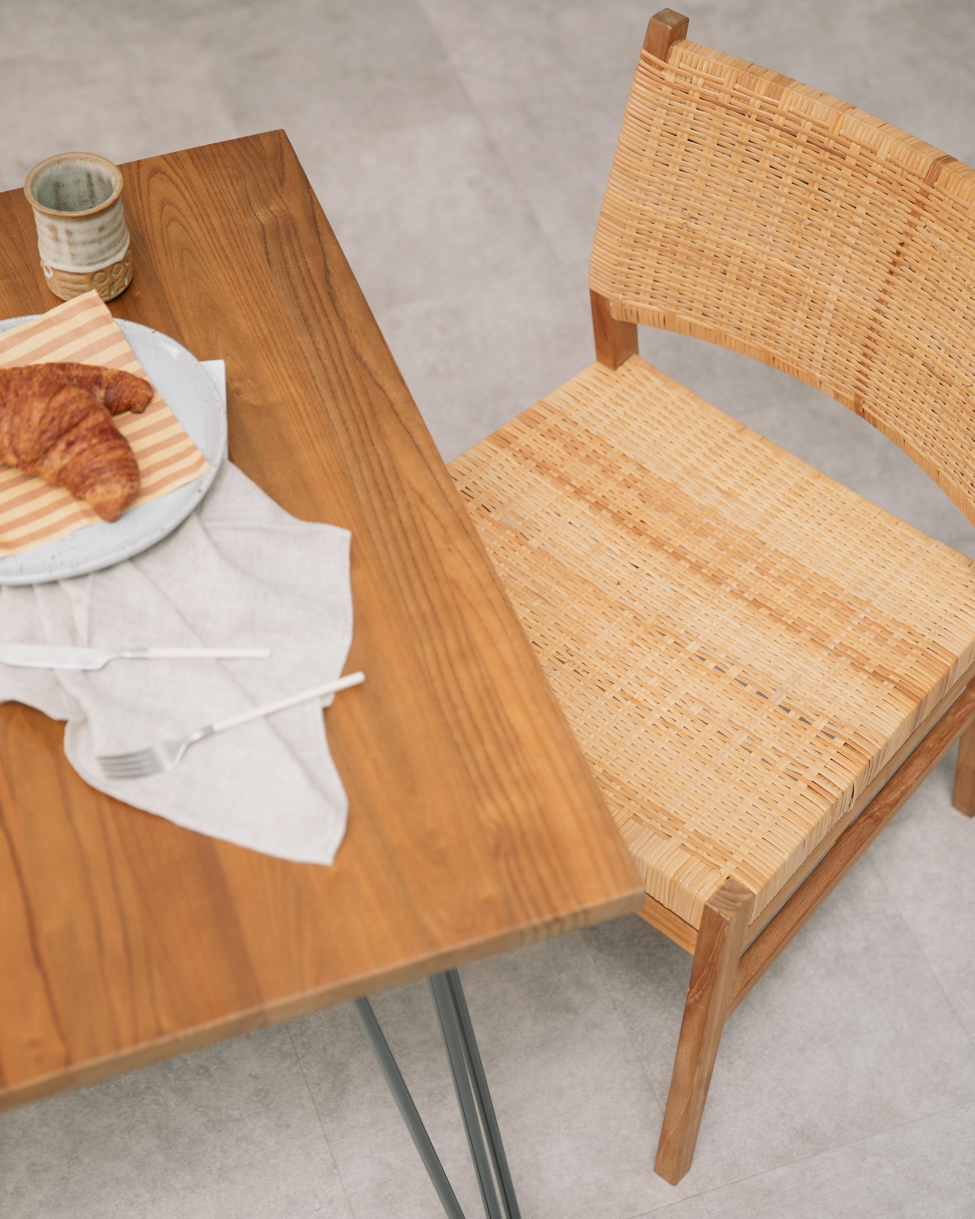 なぜ今「ラタンチェア」が人気？　素材の魅力とインテリア効果