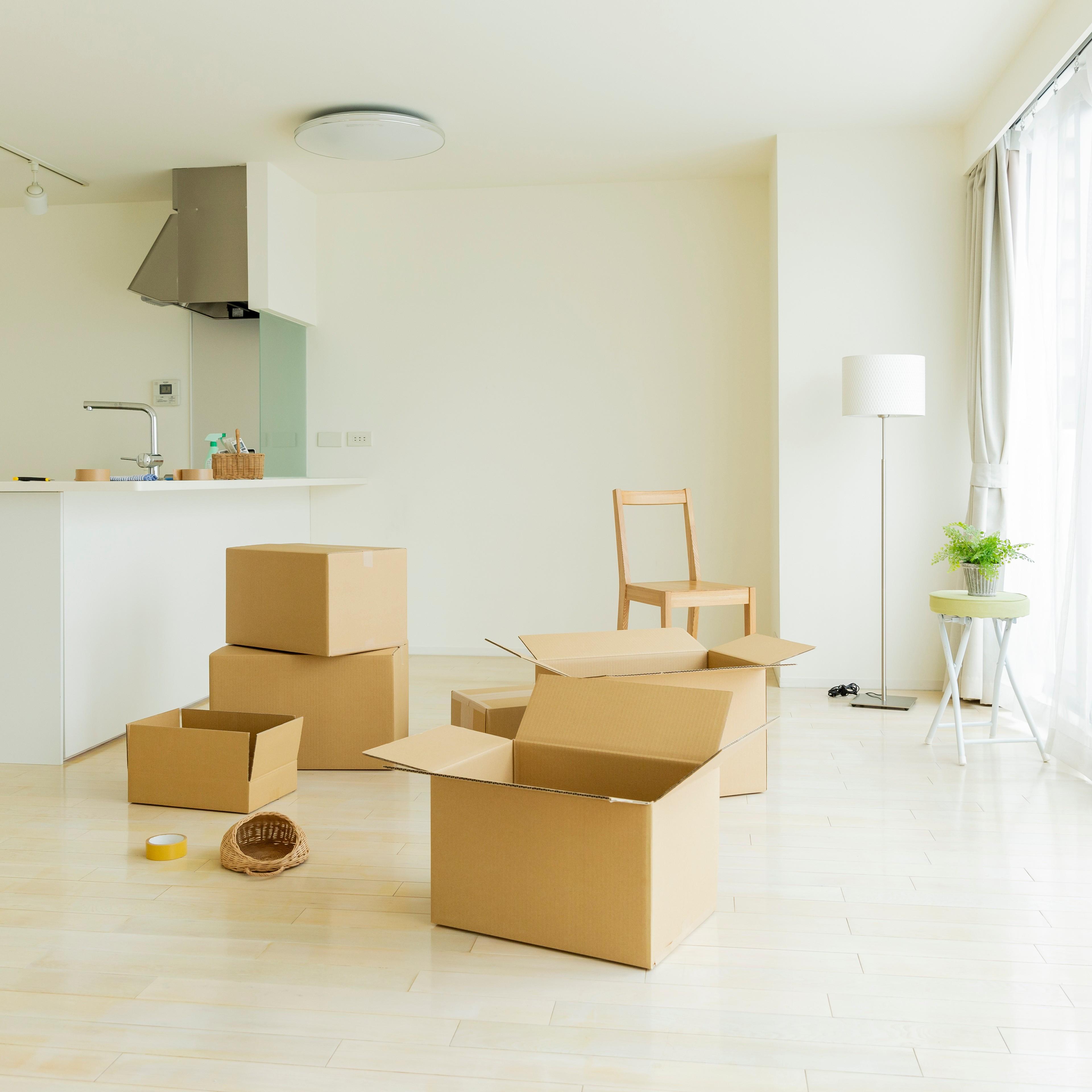 家具のレンタル・サブスク CLAS（クラス）なら、引っ越し費用の節約になる