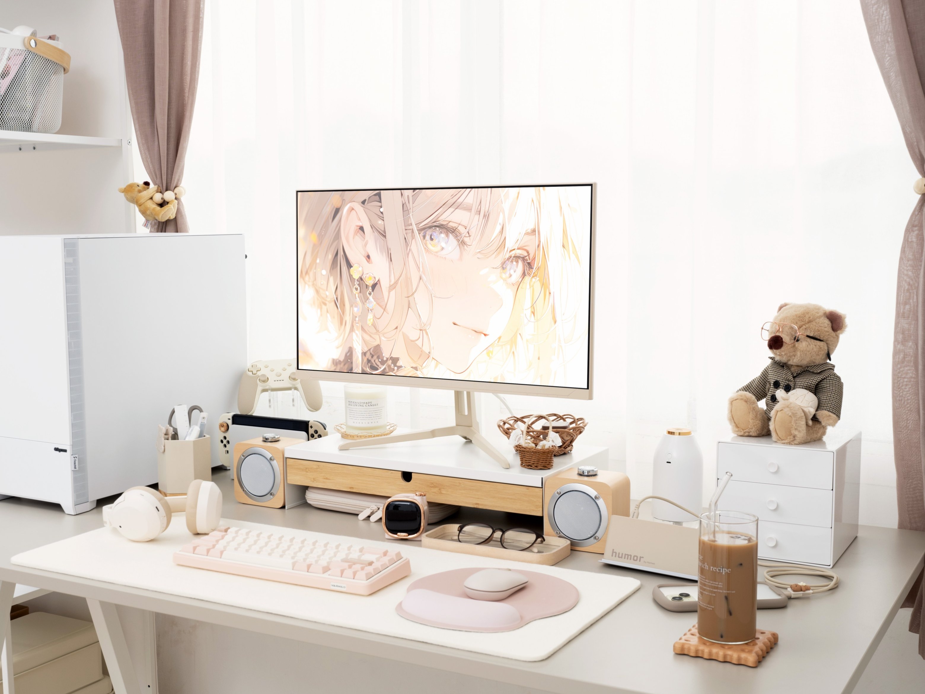 Pixioモニターでカラーコーディネートしたおしゃれでかわいい部屋