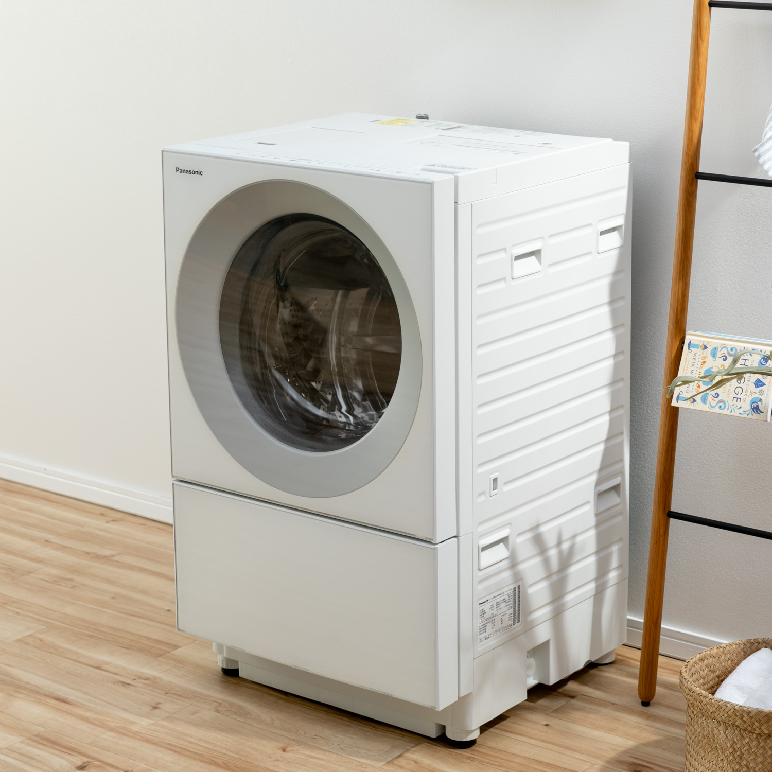 洗練されたコンパクトデザインPanasonic（パナソニック）コンパクトドラム式洗濯乾燥機 Cuble 7kg