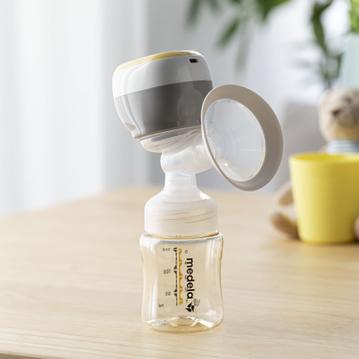 medela 電動さく乳器 メデライージー 