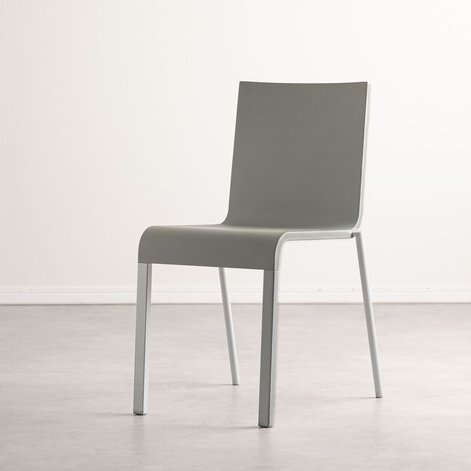 vitra 03 Chair 幅43.5×奥行52.5×高さ79cm Vitra / ヴィトラ｜【公式