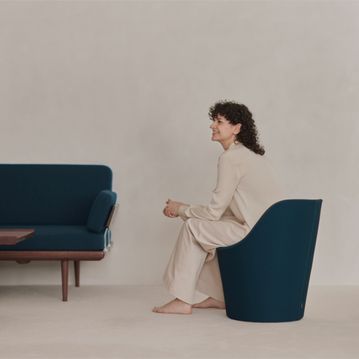 &MEDICAL  KURA SOFA 