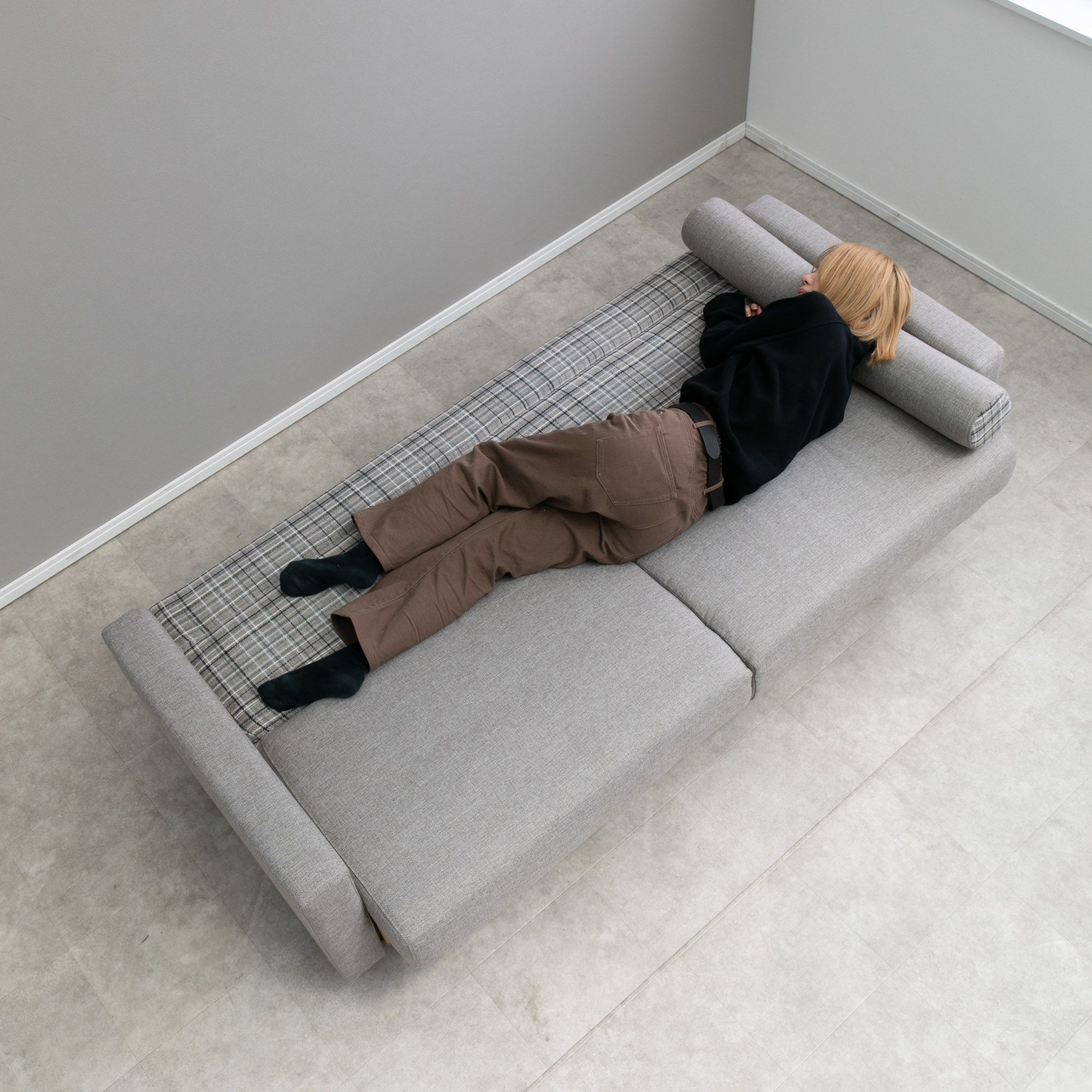 女性でも簡単に変更出来て収納もあるソファ