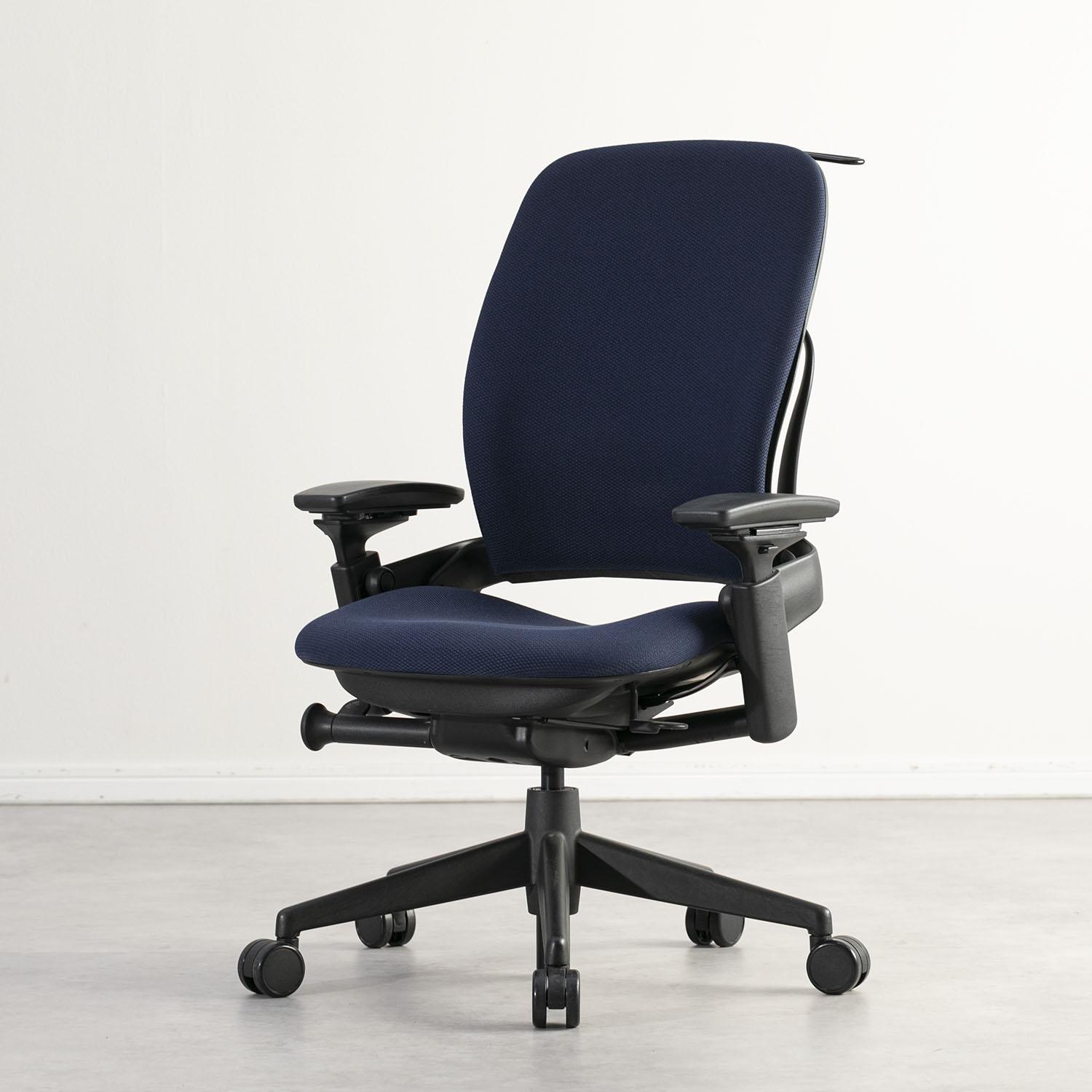 Steelcase Leap Chair ひじ付き Steelcase / スチールケースのレンタル