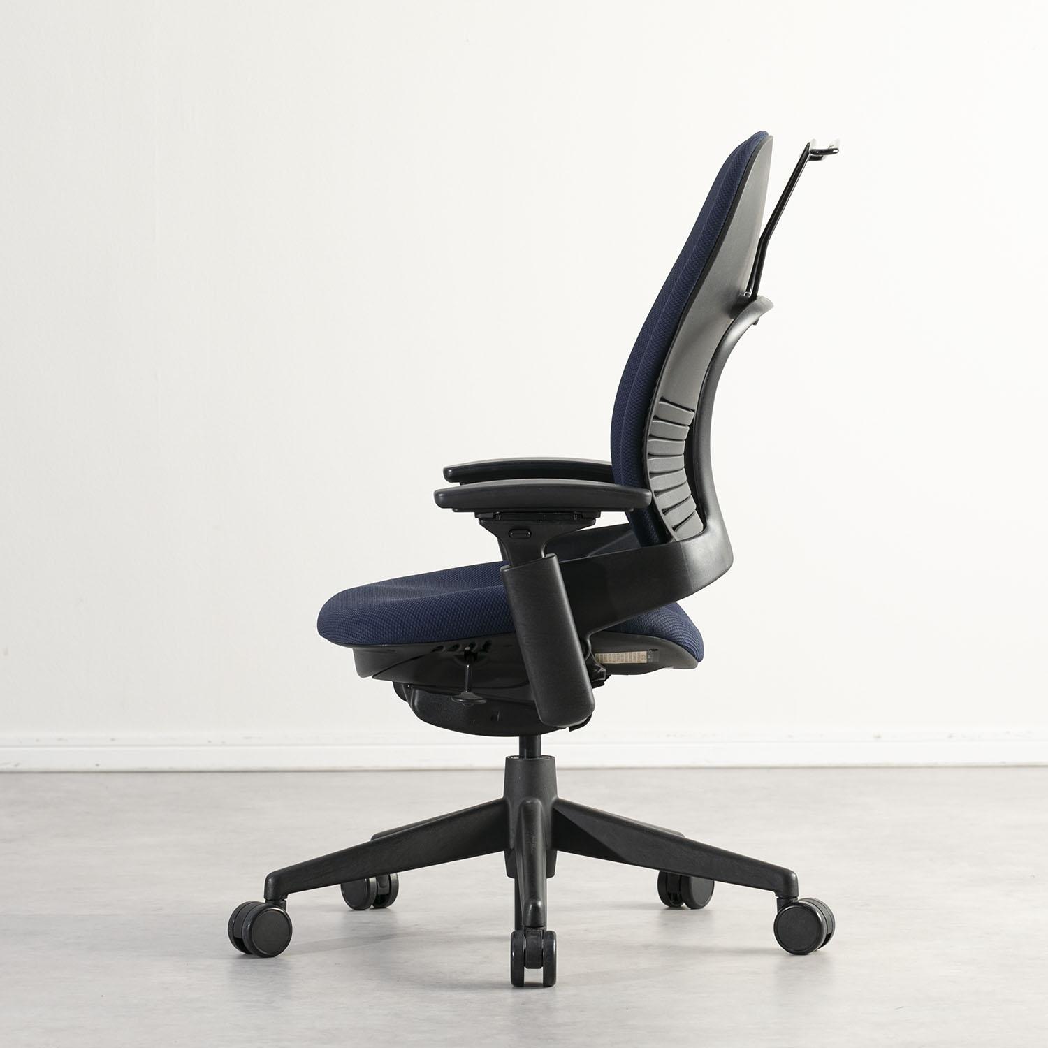 SteelCase　リープチェア　岐阜 滋賀 愛知 三重 名古屋 一宮 大垣 各務ヶ原 美濃 関 多治見 土岐 稲沢 Steelcase（スチールケース）デスクチェア「リープチェア」ブラック色