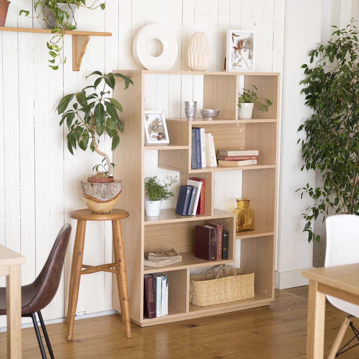 書庫プラスアルファのゆとり　飾る魅せるシェルフ