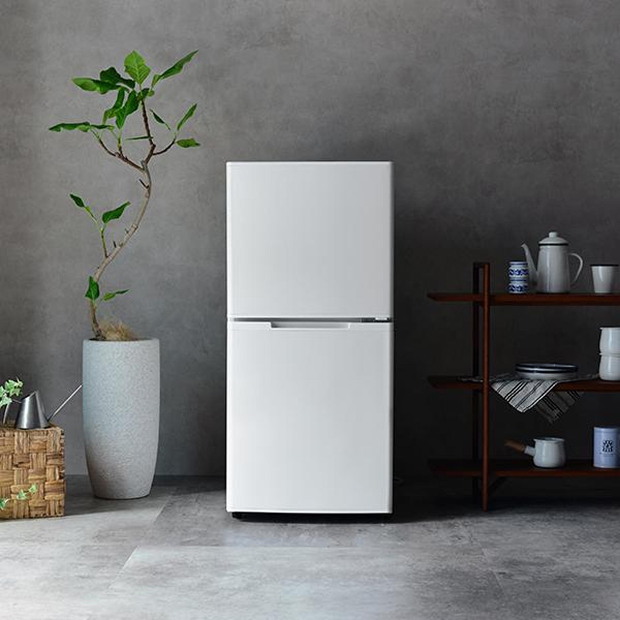 ユーイング 冷凍冷蔵庫 123L  2ドア Amazon.co.jp: ユーイング 【右開き】123L 2ドアノンフロン