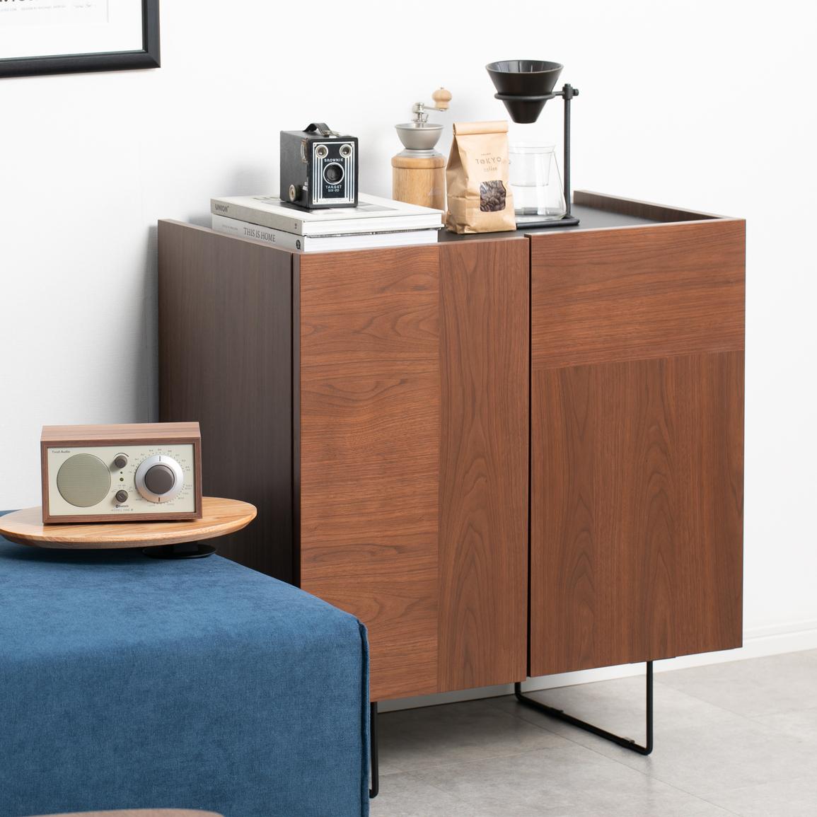 横長で幅のあるものも入る　ルト サイドボード