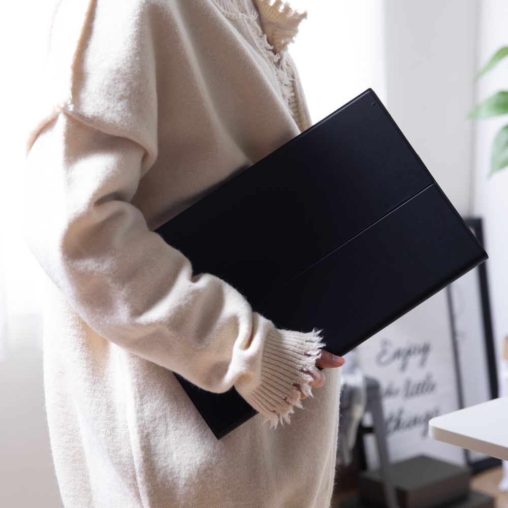 モバイルモニターは 持ち運びが楽