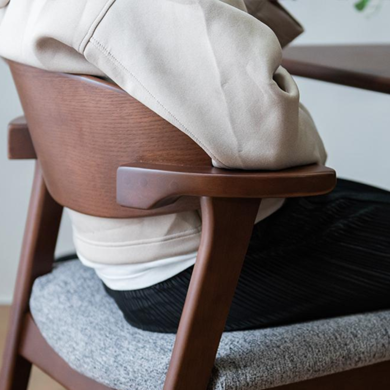 B class BL１　スタイリッシュセミショートアームチェア IMG_1509.jpg?v=1714813040&